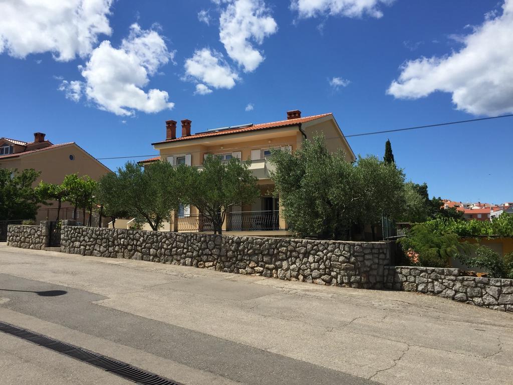 Apartments Sanbrandin Krk Town Exterior foto