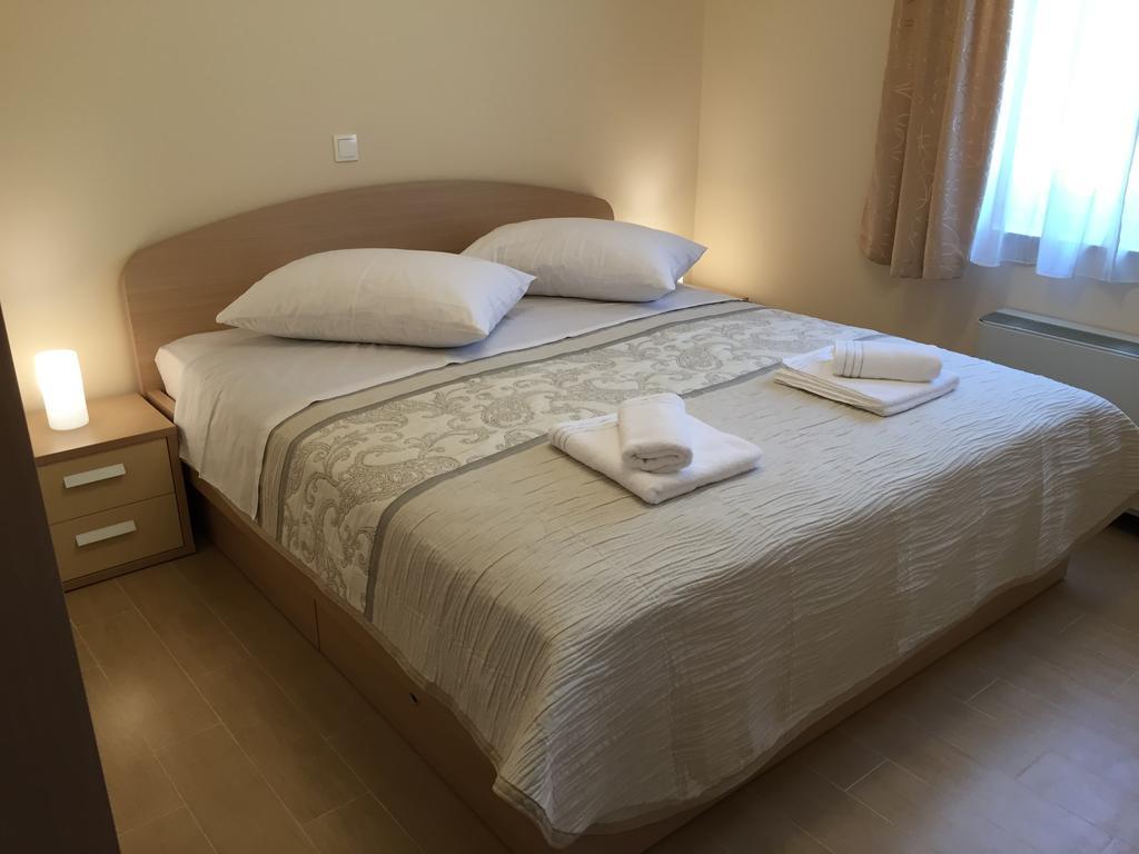 Apartments Sanbrandin Krk Town Habitación foto